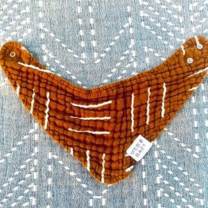 Mebie Baby Muslin Bib/Kerchief